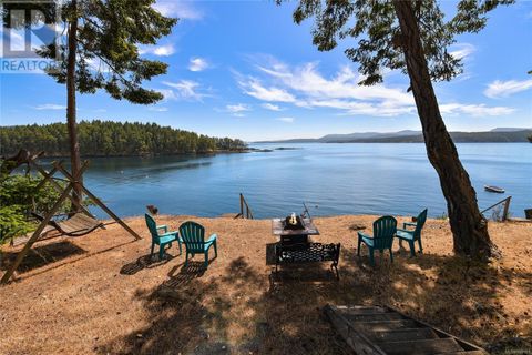 222 Spinnaker Dr Mayne Island BC V0N2J2