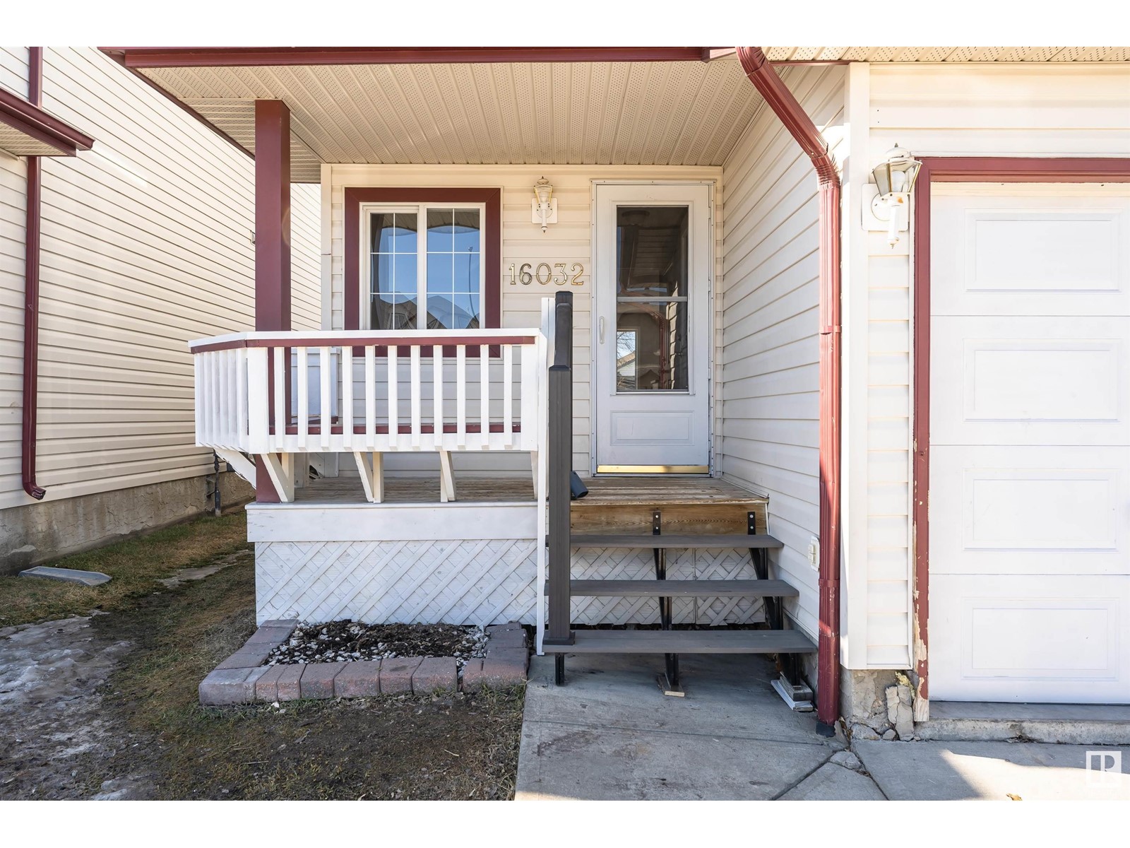 16032 90 ST NW NW