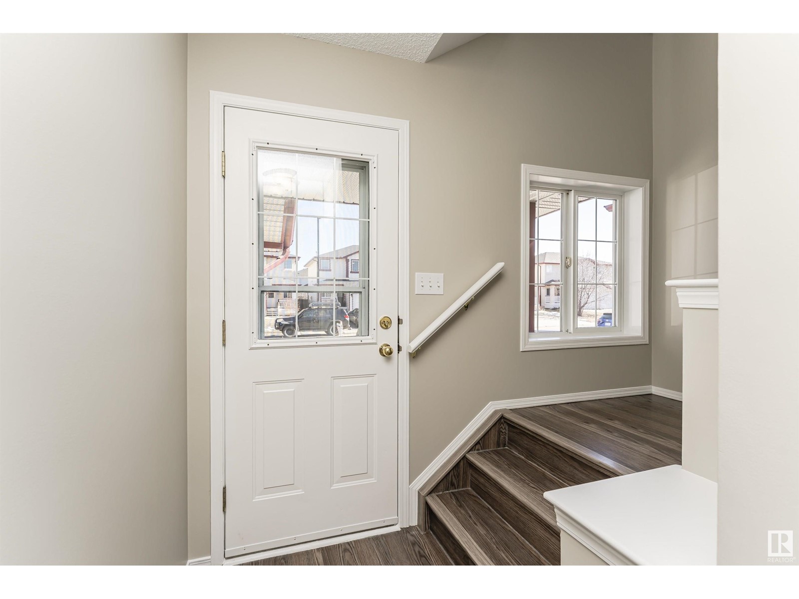 16032 90 ST NW NW