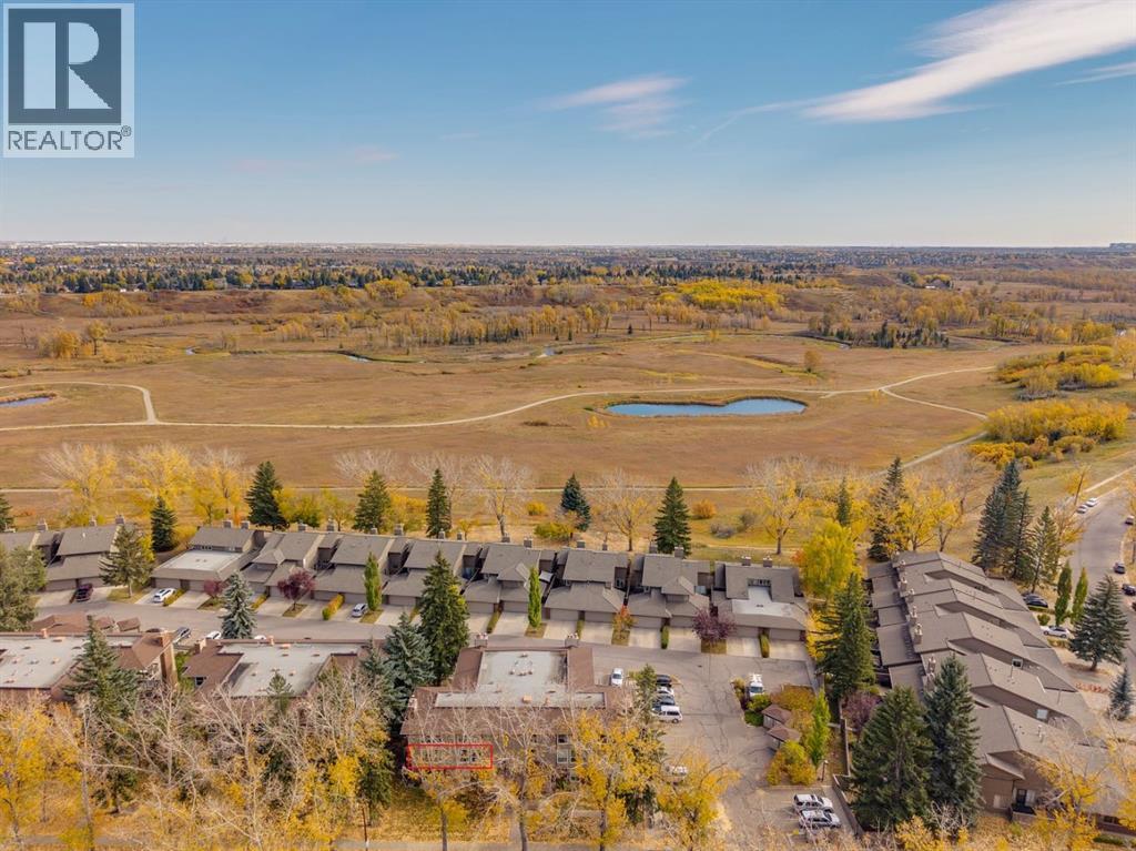 121, 860 Midridge Drive SE