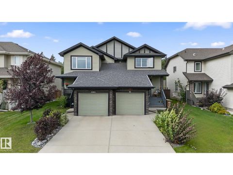 16 ROYAL ST St. Albert AB T8N7N8