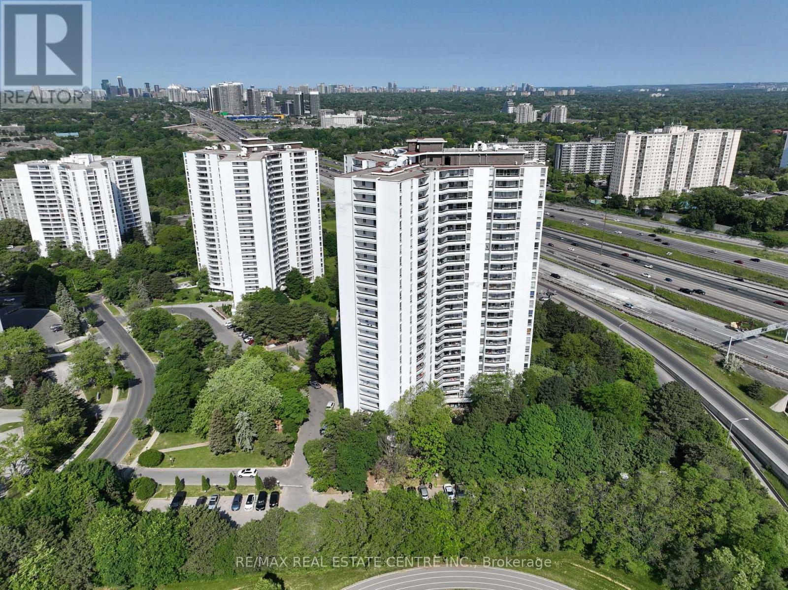 Photo 1 of 26 — 1206 - 50 GRAYDON HALL DRIVE Unit 1206, Toronto (Parkwoods-Donalda), ON M3A3A5
