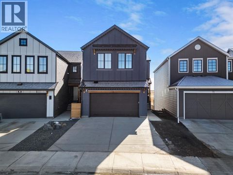 66 Savoy Landing SE Calgary AB T3A0G6