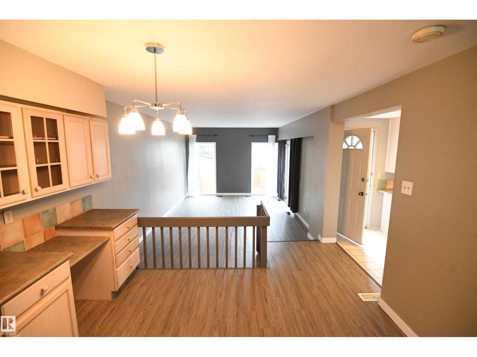 6706 36A AV NW