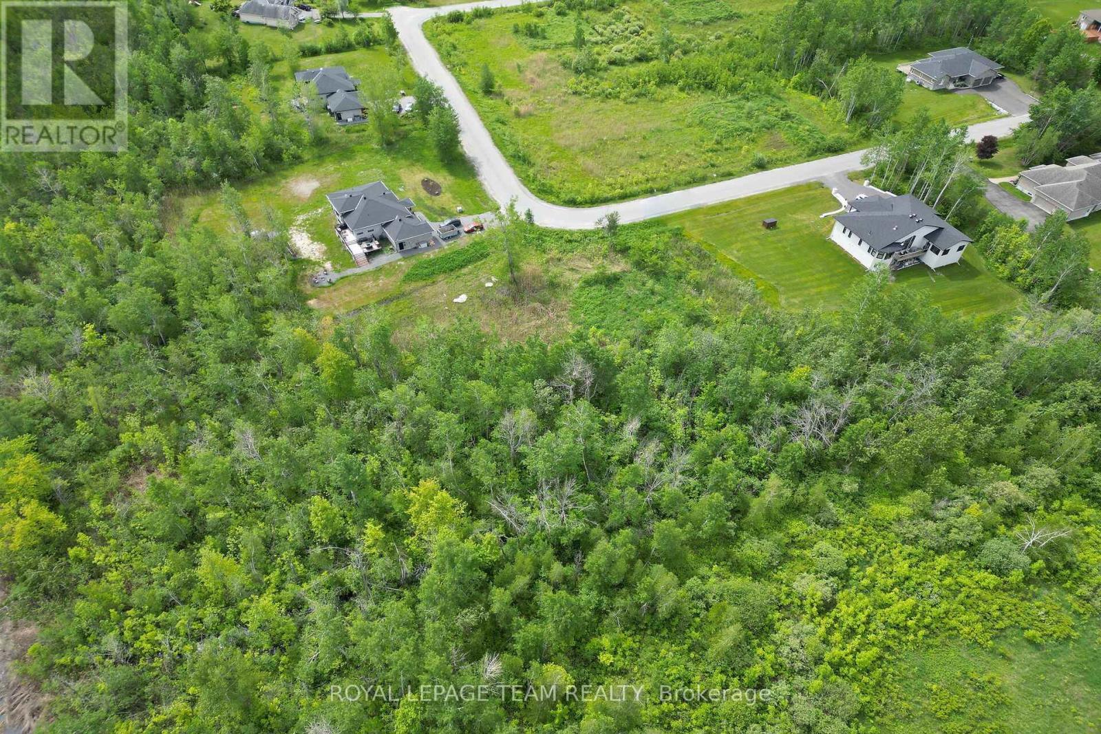 17 RIDEAU CROSSING CRESCENT