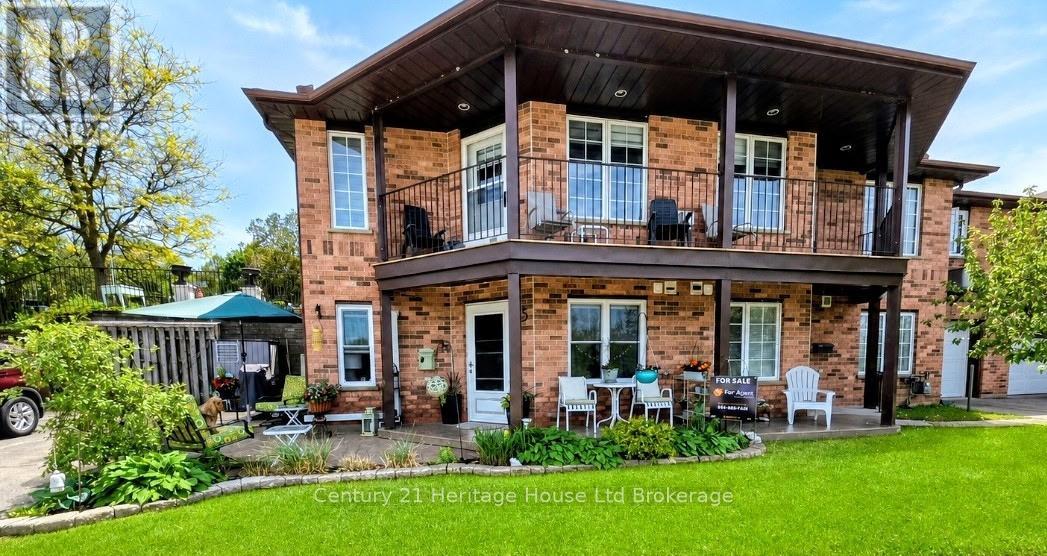 25 - 20 HURON STREET N