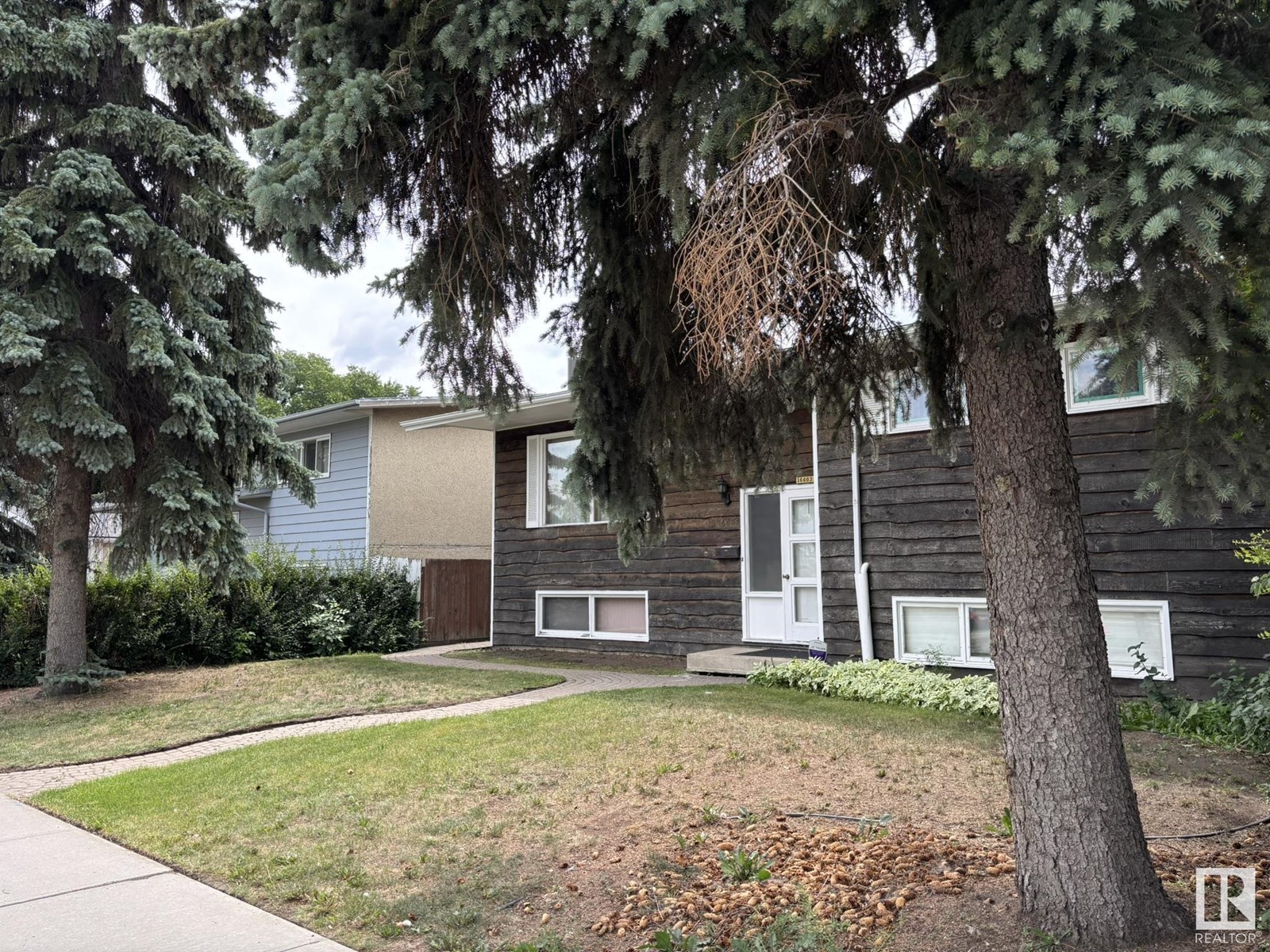 16603 95 AV NW