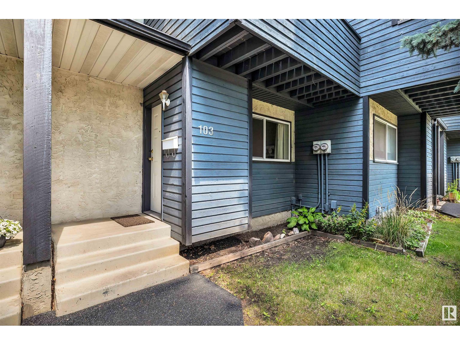 #103 81 GRANDIN RD