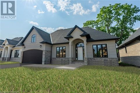 47 CESAR Place Ancaster ON L9G0G3