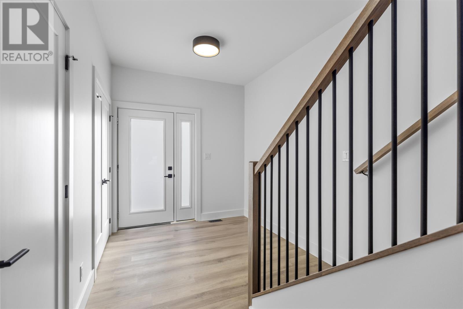36 Sherwood PKWY