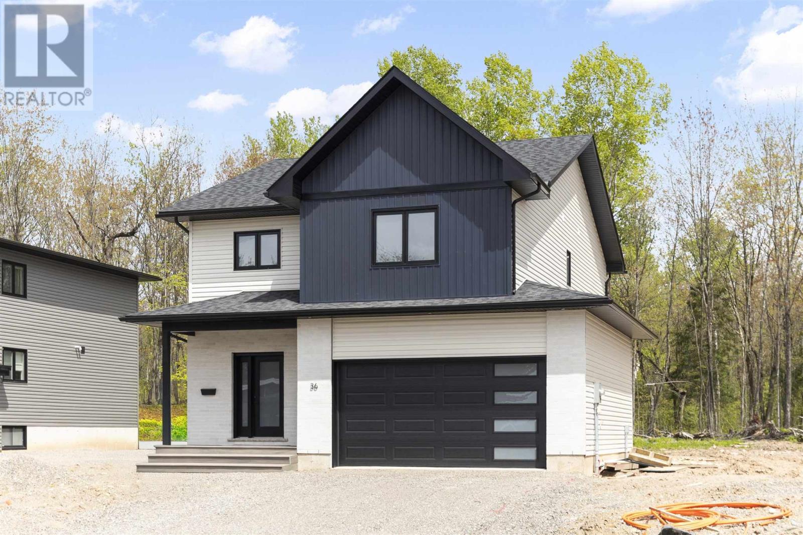 36 Sherwood PKWY