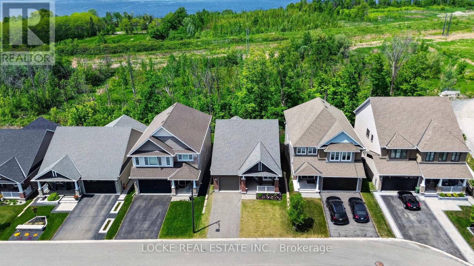 639 BAIE-DES-CASTORS STREET