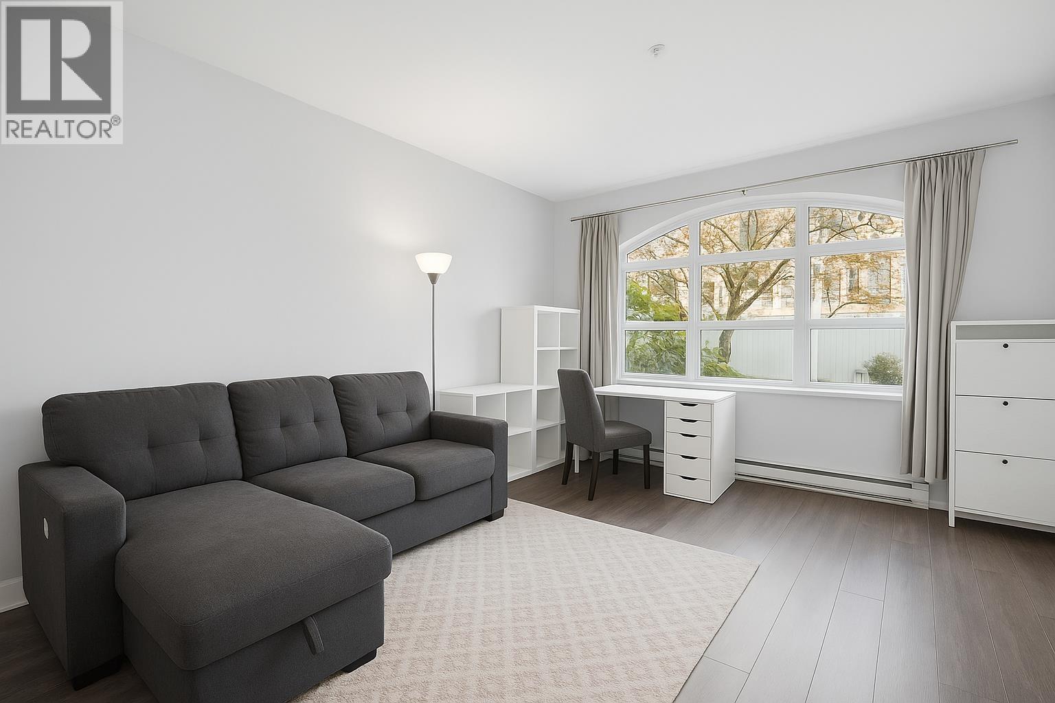 134 5888 DOVER CRESCENT