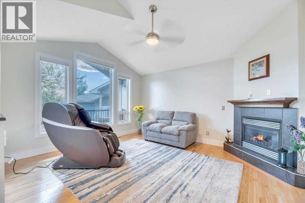 188 Aspen Creek Crescent