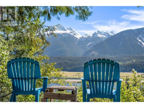 1447 Shiell Road Revelstoke BC V0E2S0