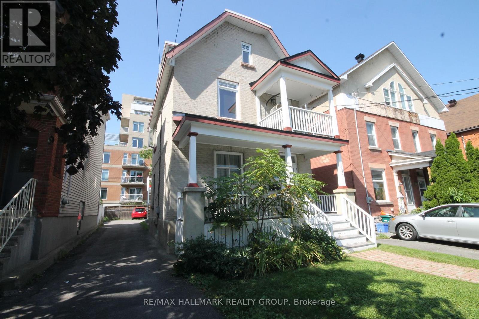130 HINTON AVENUE