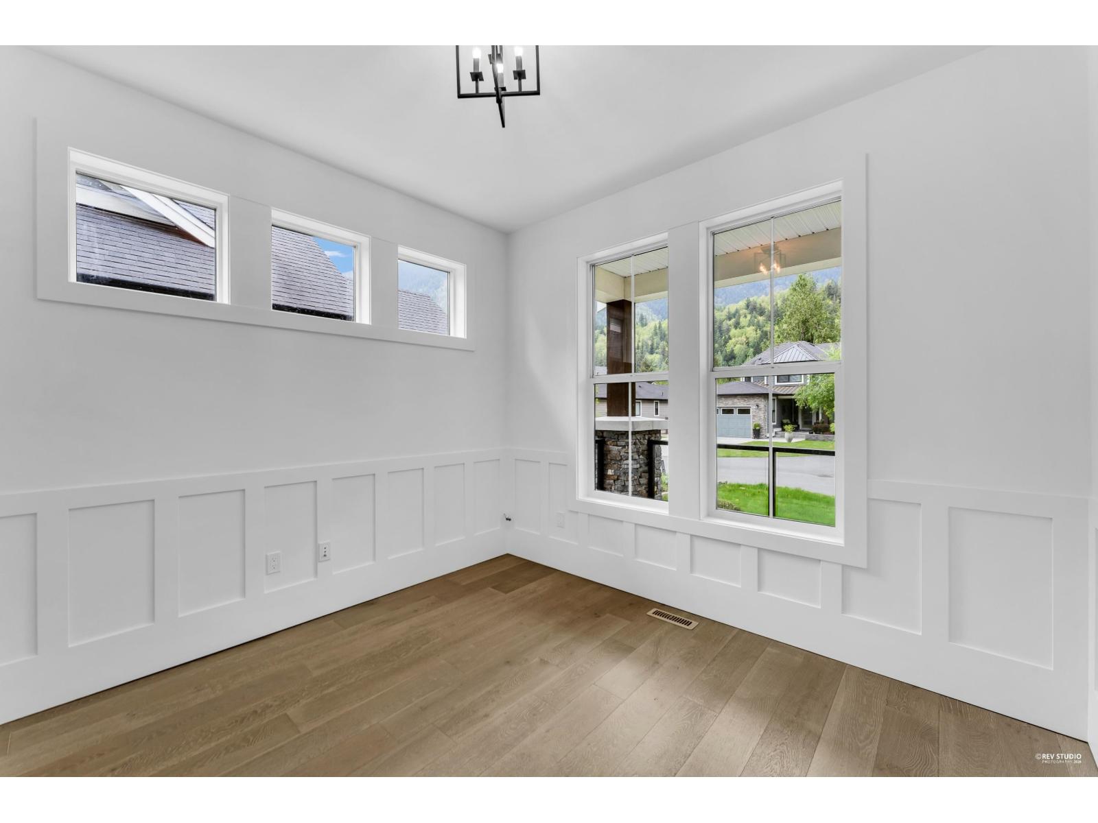 52 1885 COLUMBIA VALLEY ROAD|Cultus Lake South