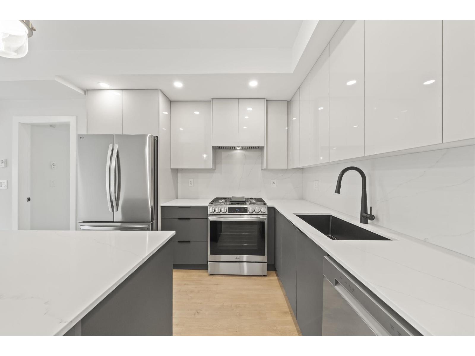 103 15353 17 AVENUE