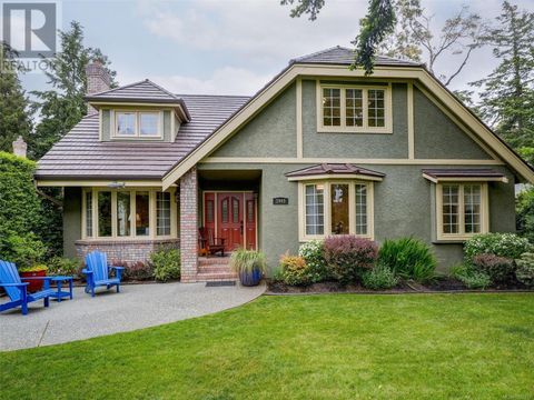 3949 Scolton Lane Saanich BC V8N6J6
