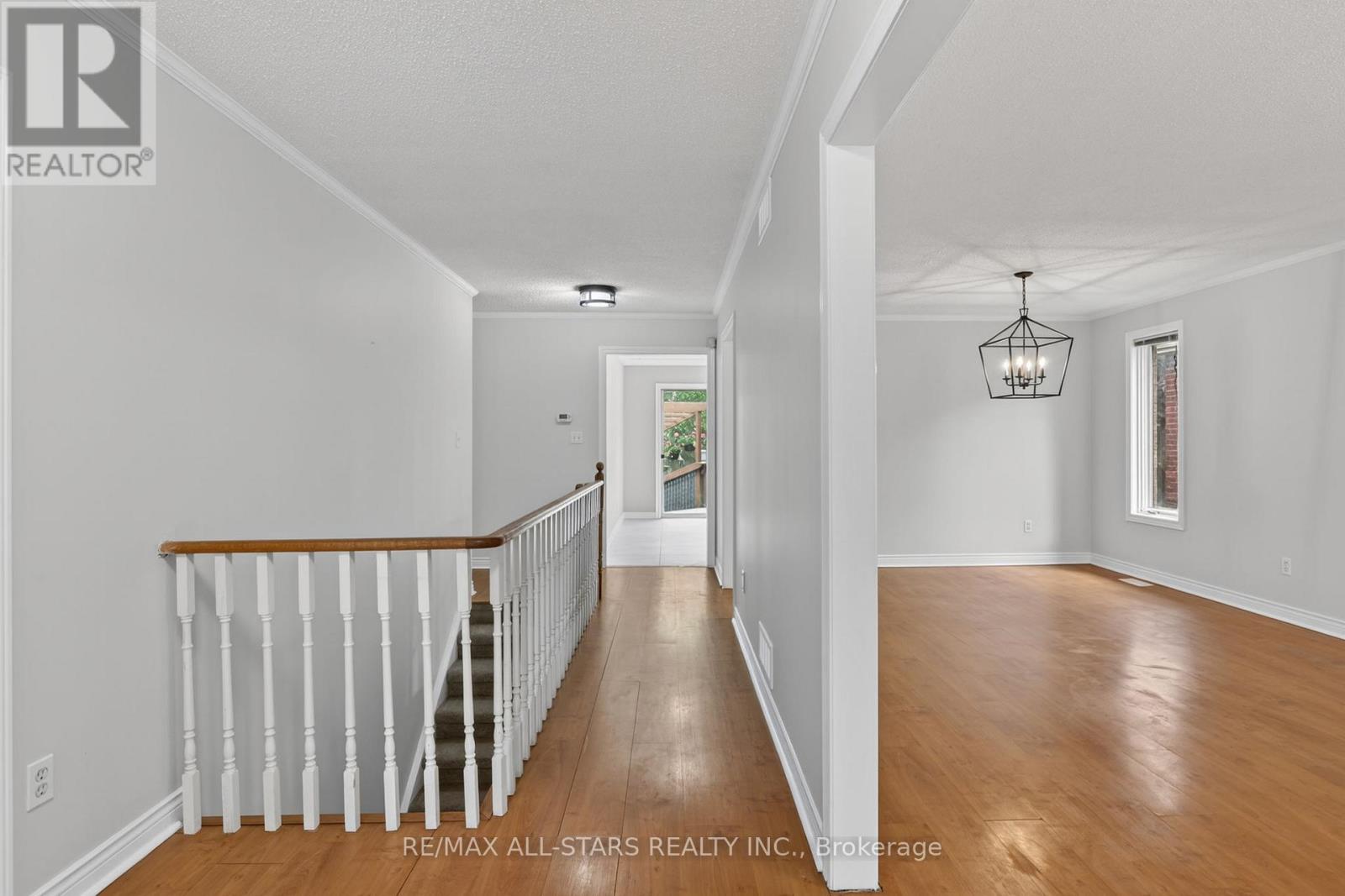 29 LAKEVIEW DRIVE