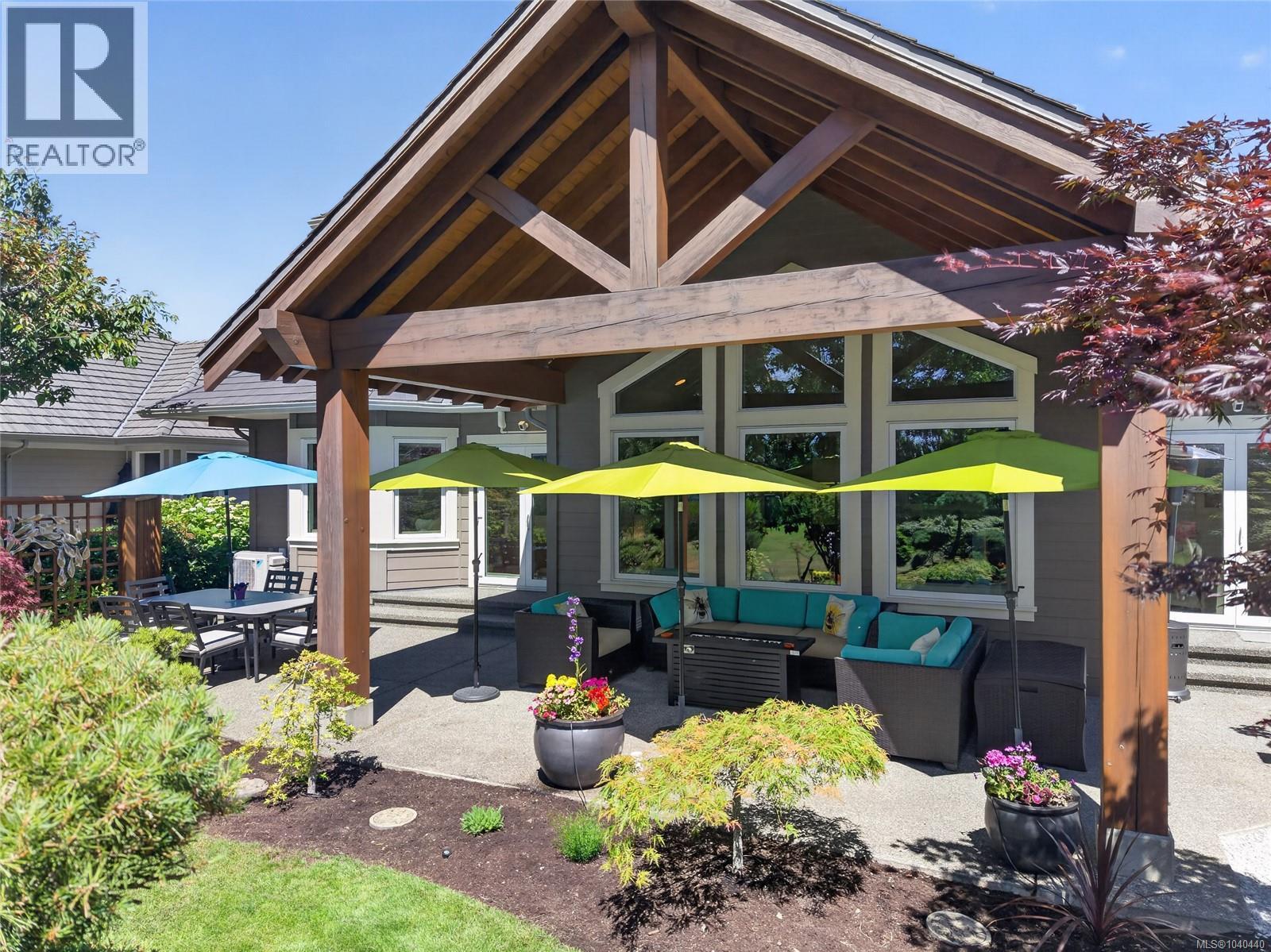 3018 Kensington Cres