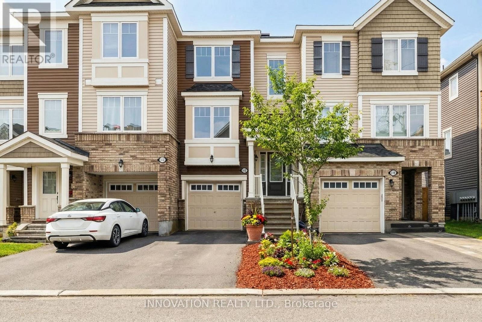 Photo 1 of 45 — 112 GELDERLAND PRIVATE, Ottawa, ON K2V0H8