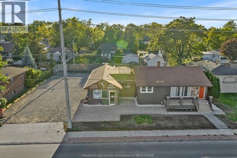 3225 WALKER ROAD Windsor ON N8W3E7