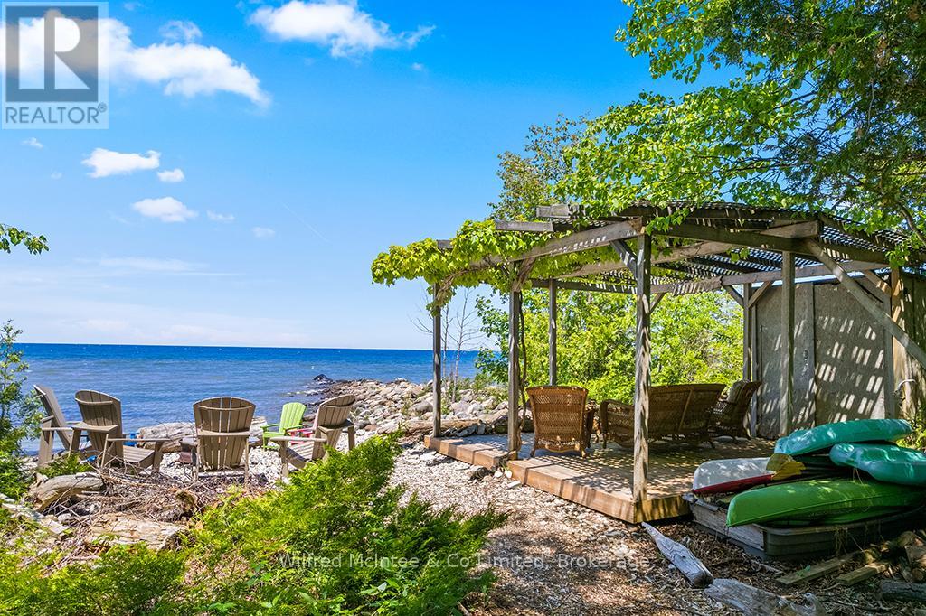 925 BRUCE ROAD 13