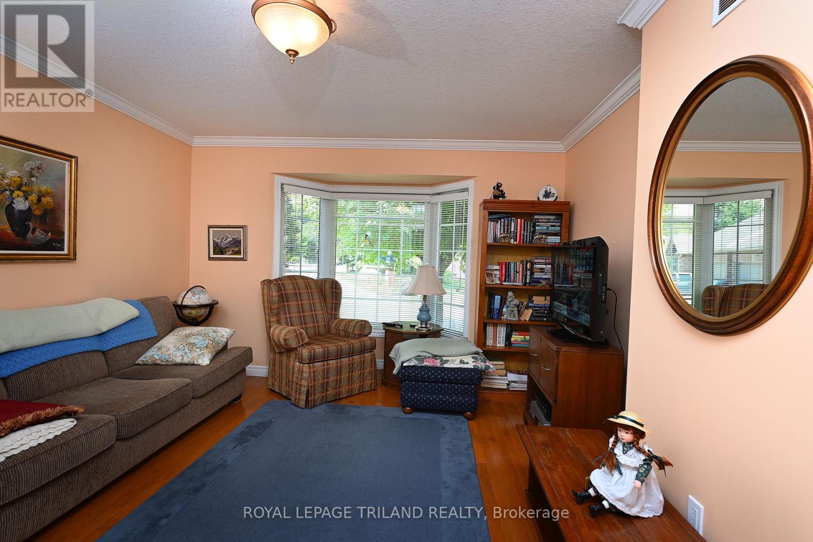 5 - 4067 COLONEL TALBOT ROAD