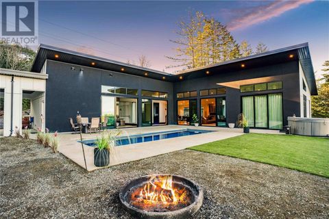 6290 Phantom Rd Lantzville BC V0R2H0