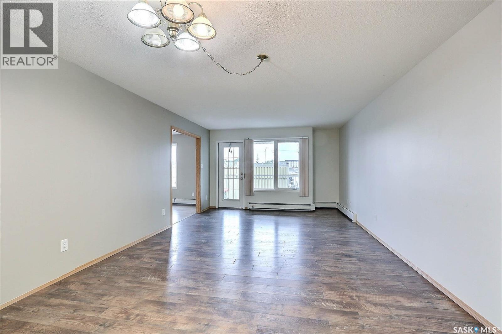 215 305 34th STREET W