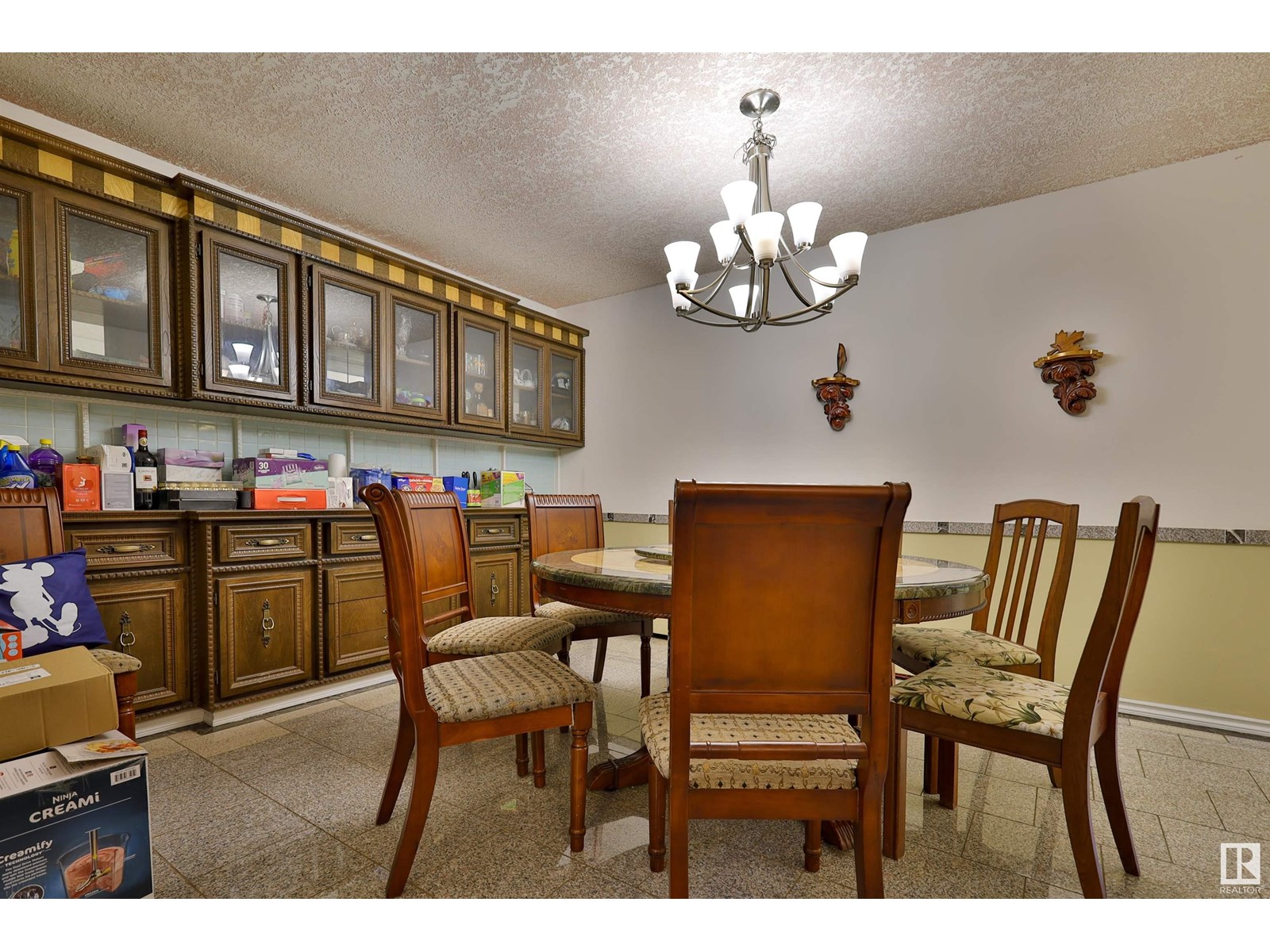 15808 100 ST NW