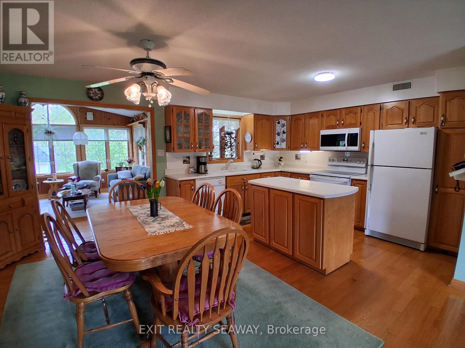 4557 CARMAN ROAD N - Photo 4