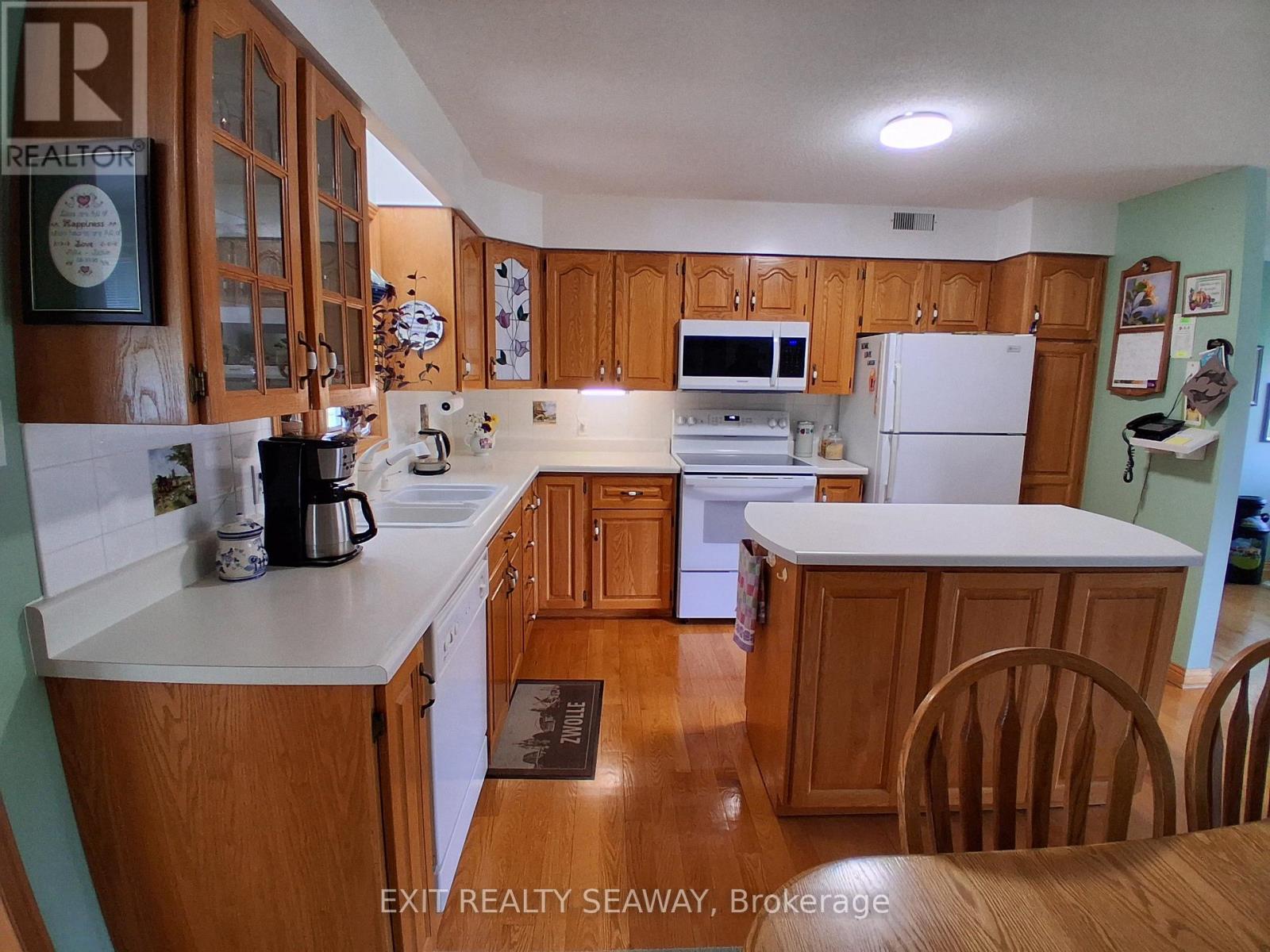 4557 CARMAN ROAD N
