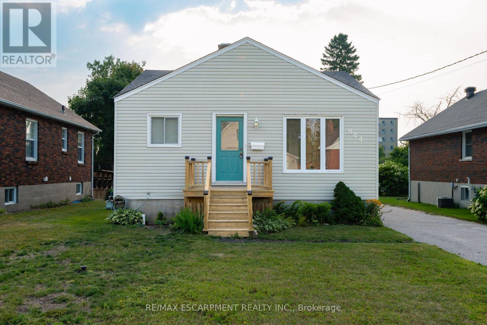 844 ANN STREET