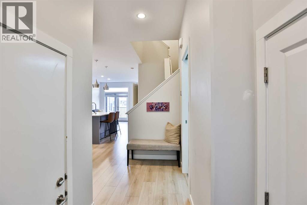 4, 73 Aquitania Circle W