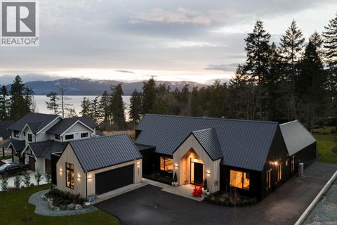 10630 Derrick Rd North Saanich BC V8L5M8