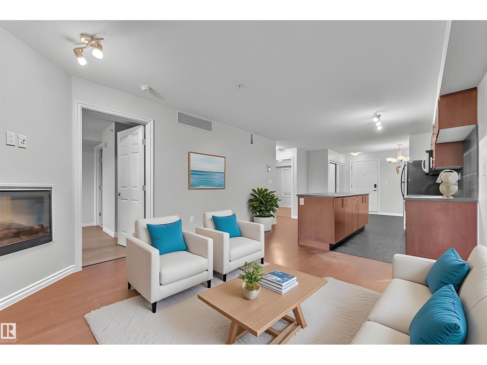 #210 10118 106 AV NW