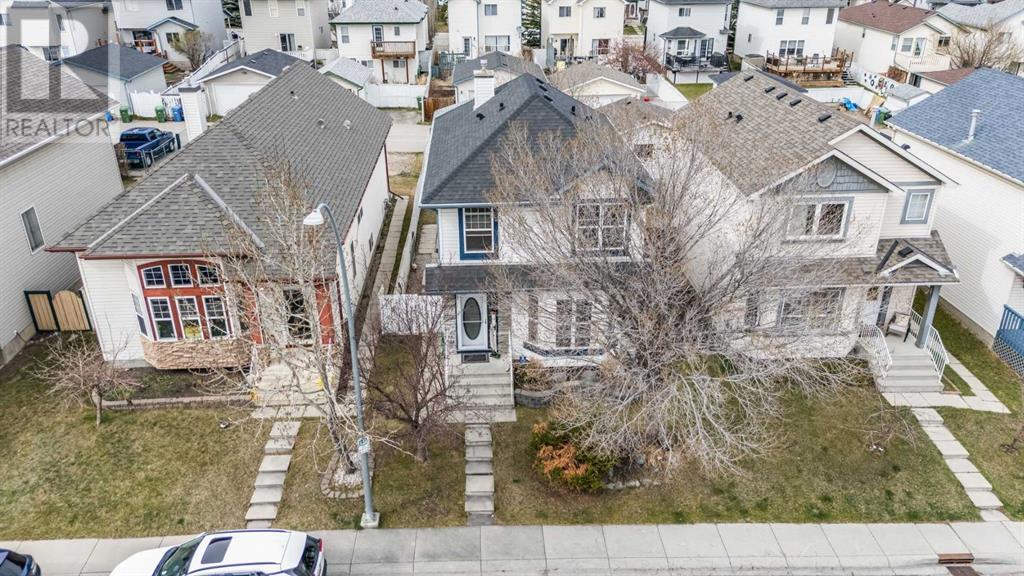 327 Arbour Grove Close NW