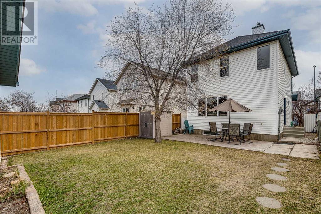 327 Arbour Grove Close NW