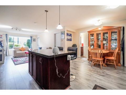 101 2955 DIAMOND CRESCENT Abbotsford BC V2T2L5