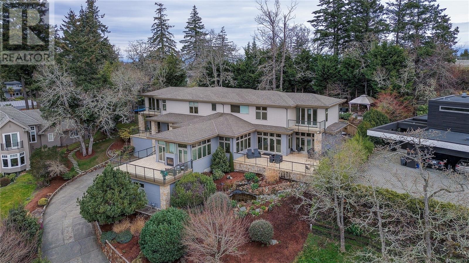 908 Cobblestone Lane