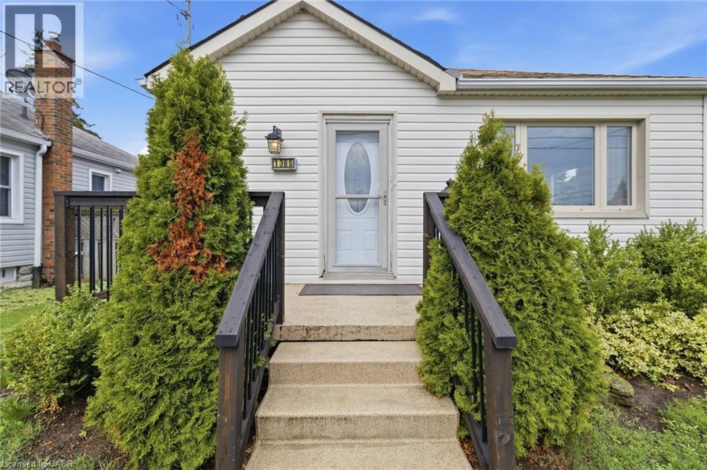 138 GLENHOLME Avenue