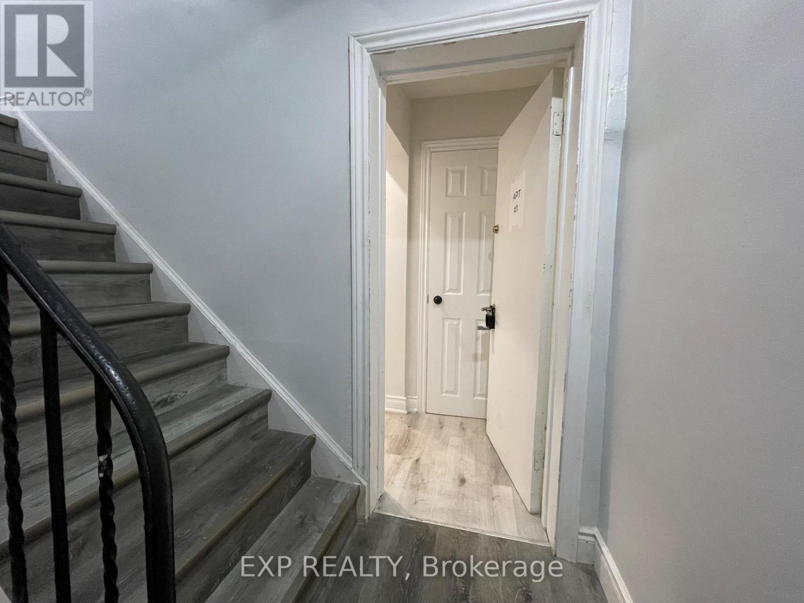 1 - 259 LAKESHORE ROAD E