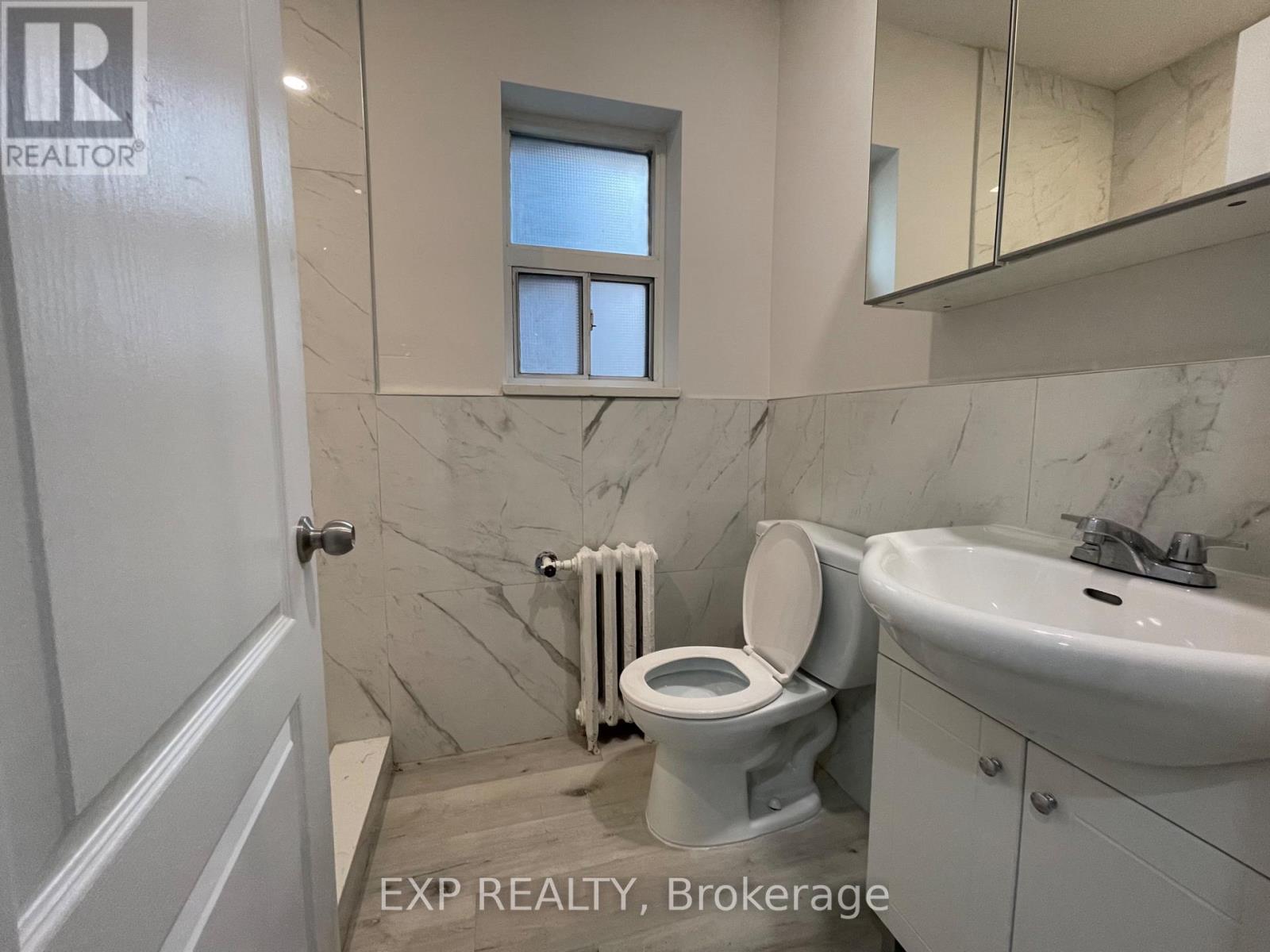 1 - 259 LAKESHORE ROAD E