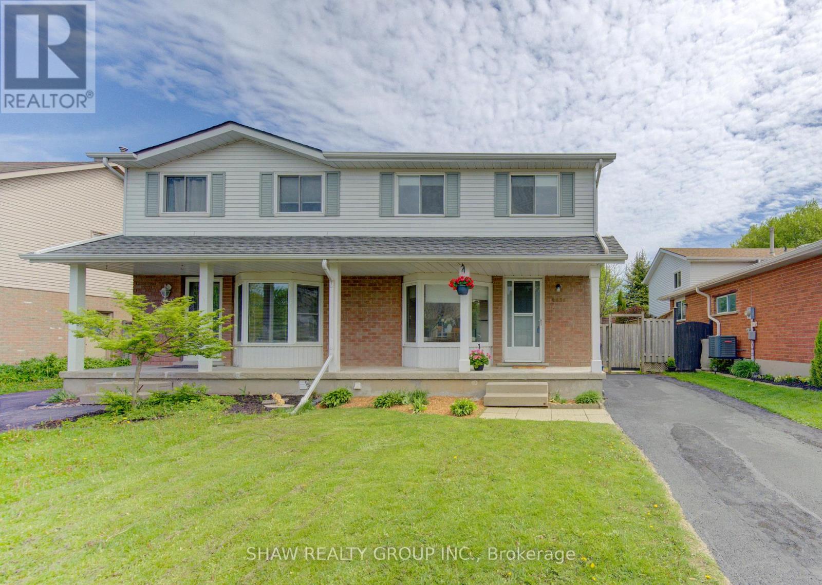 B - 603 PINEROW CRESCENT