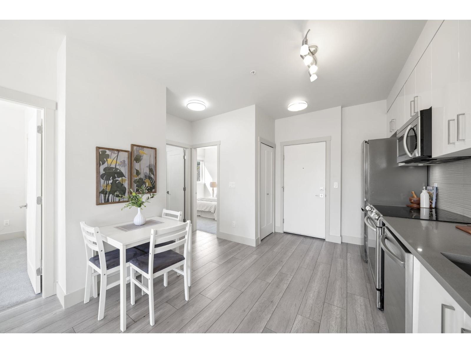 502 13978 FRASER HIGHWAY