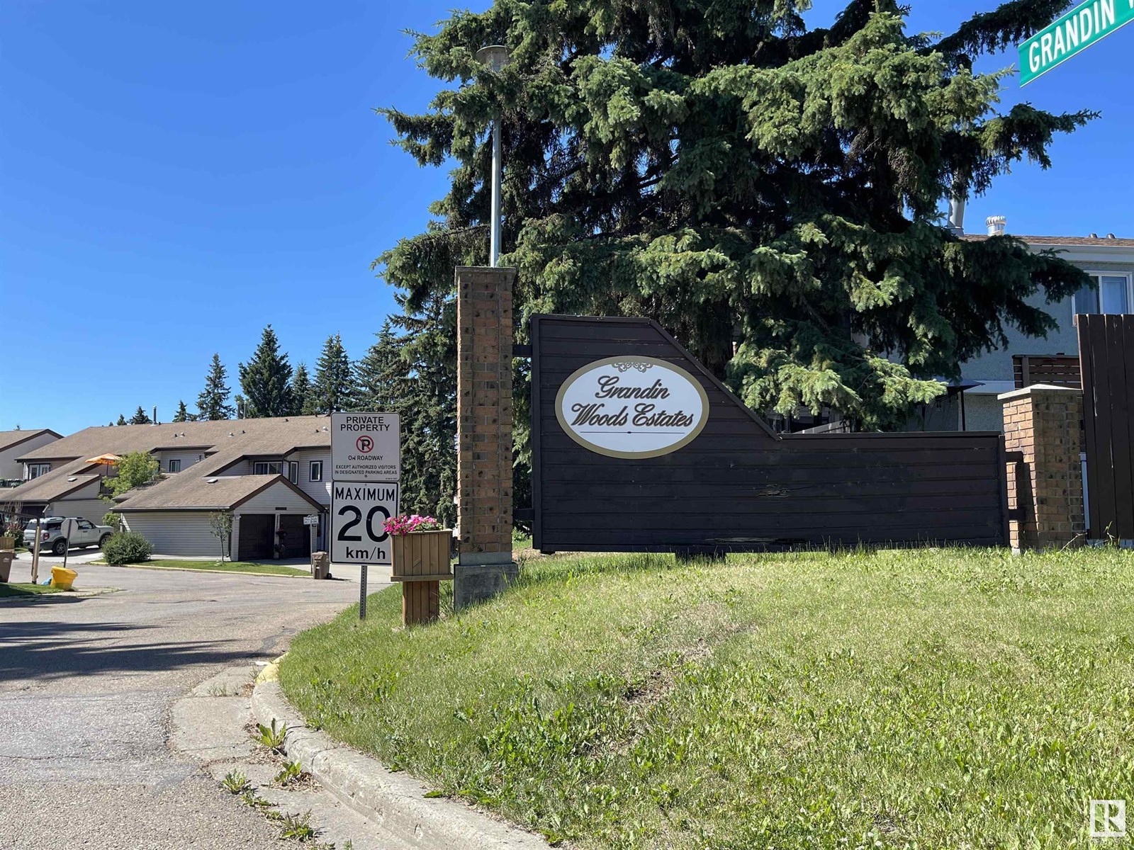 20 Grandin Woods