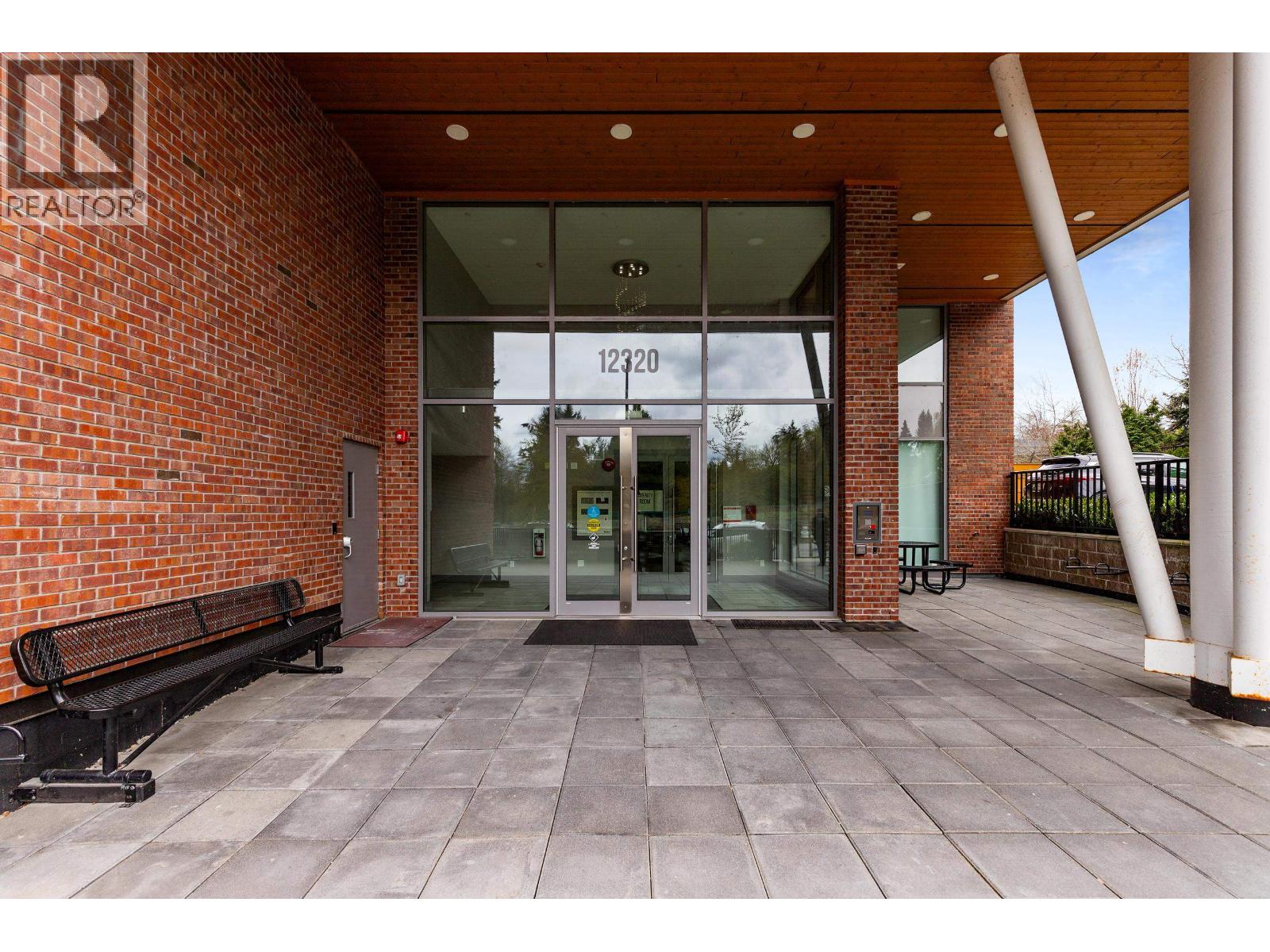 PH10 12320 222 STREET