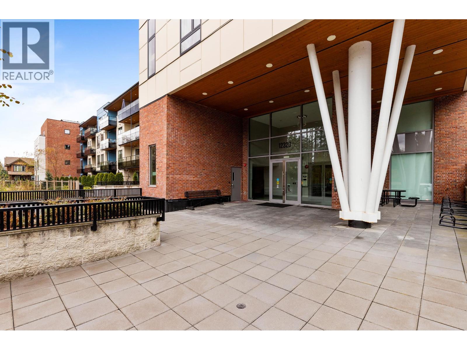 PH10 12320 222 STREET